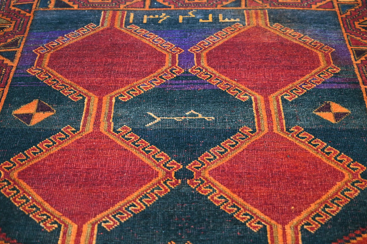 black Medium rug 4' 3" x 8' 1"