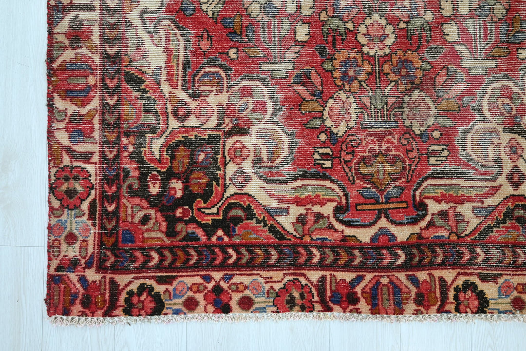red Medium rug 4' 10" x 9' 4"