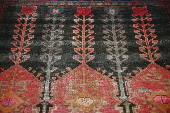 black Medium rug 4' 7" x 6' 8"
