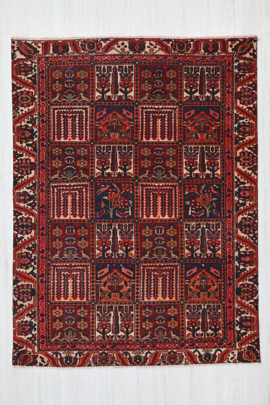 red Medium rug 4' 8" x 6' 4"