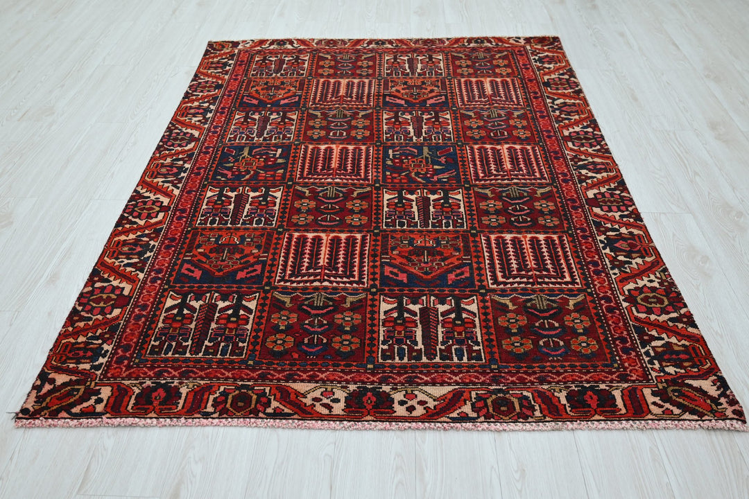red Medium rug 4' 8" x 6' 4"