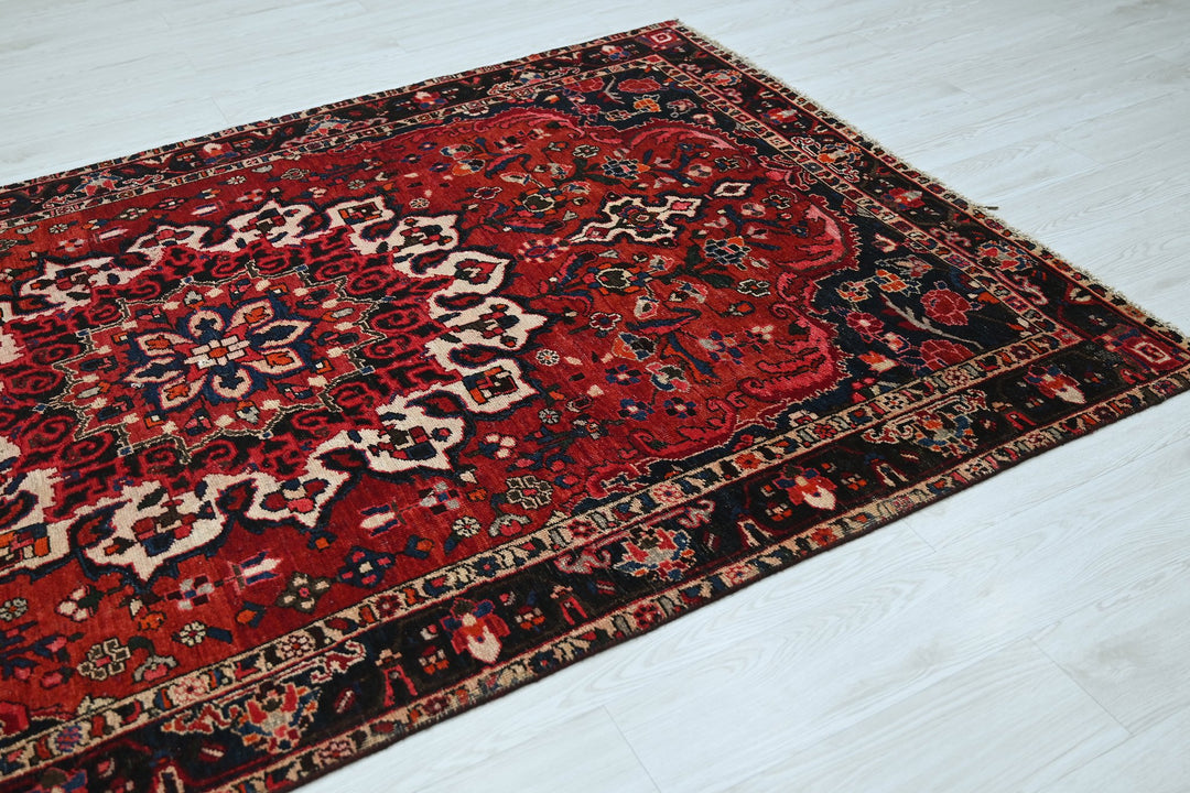 red Medium rug 5' 2" x 8' 6"
