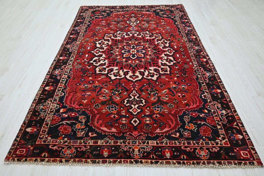 red Medium rug 5' 2" x 8' 6"
