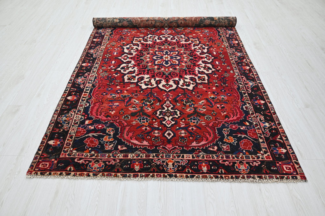 red Medium rug 5' 2" x 8' 6"