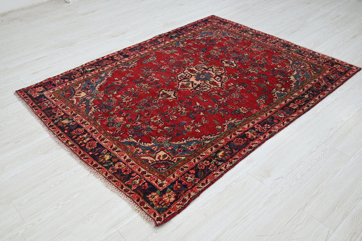 red Medium rug 4' 8" x 6' 4"
