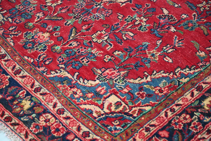 red Medium rug 4' 8" x 6' 4"