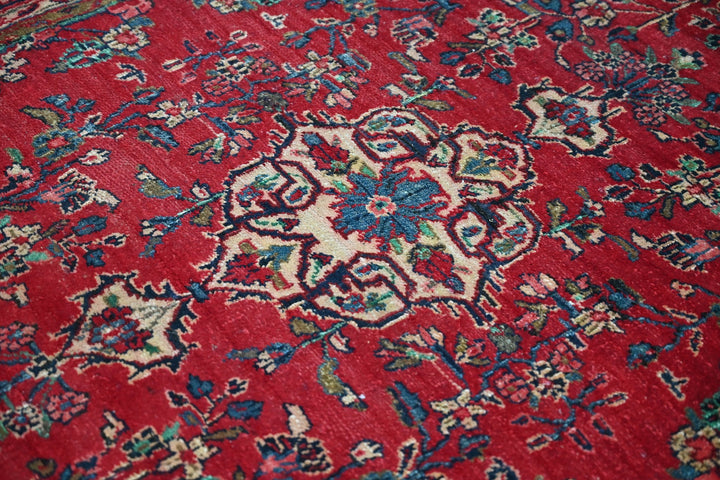 red Medium rug 4' 8" x 6' 4"