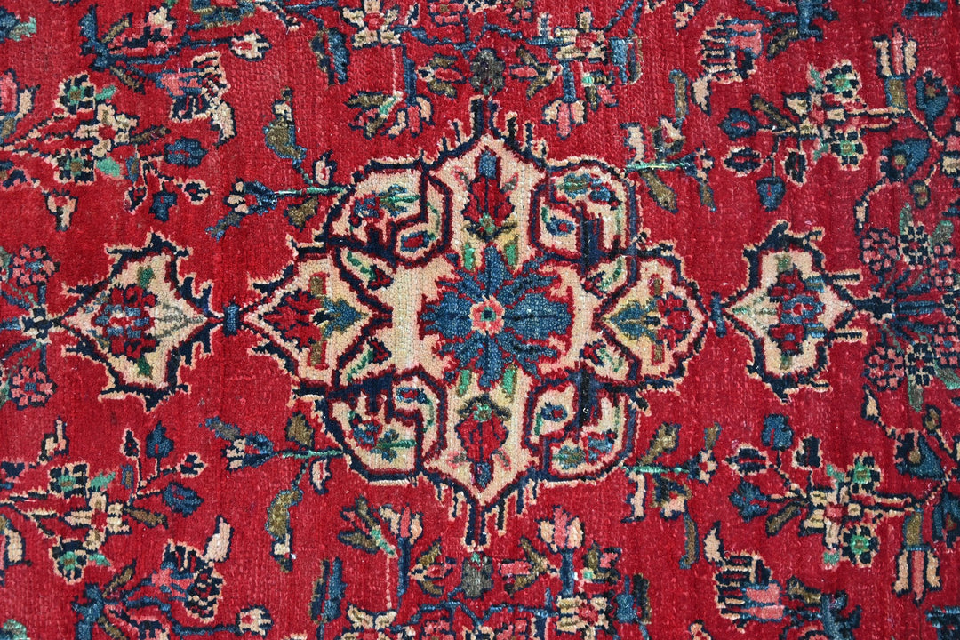 red Medium rug 4' 8" x 6' 4"