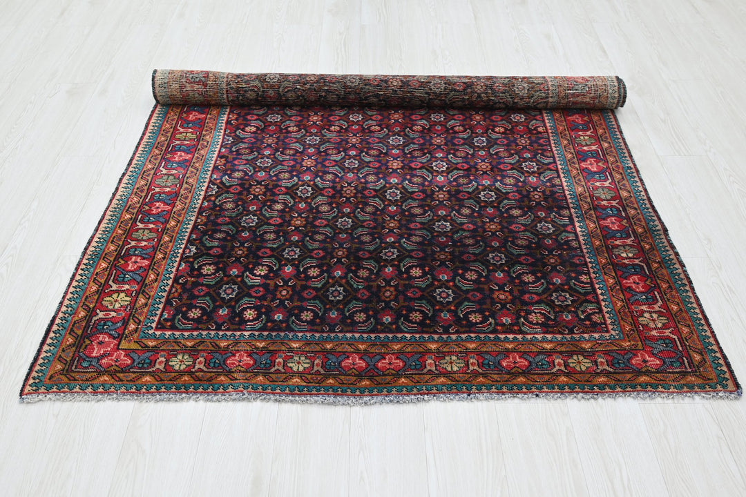 blue Medium rug 5' 0" x 6' 5"