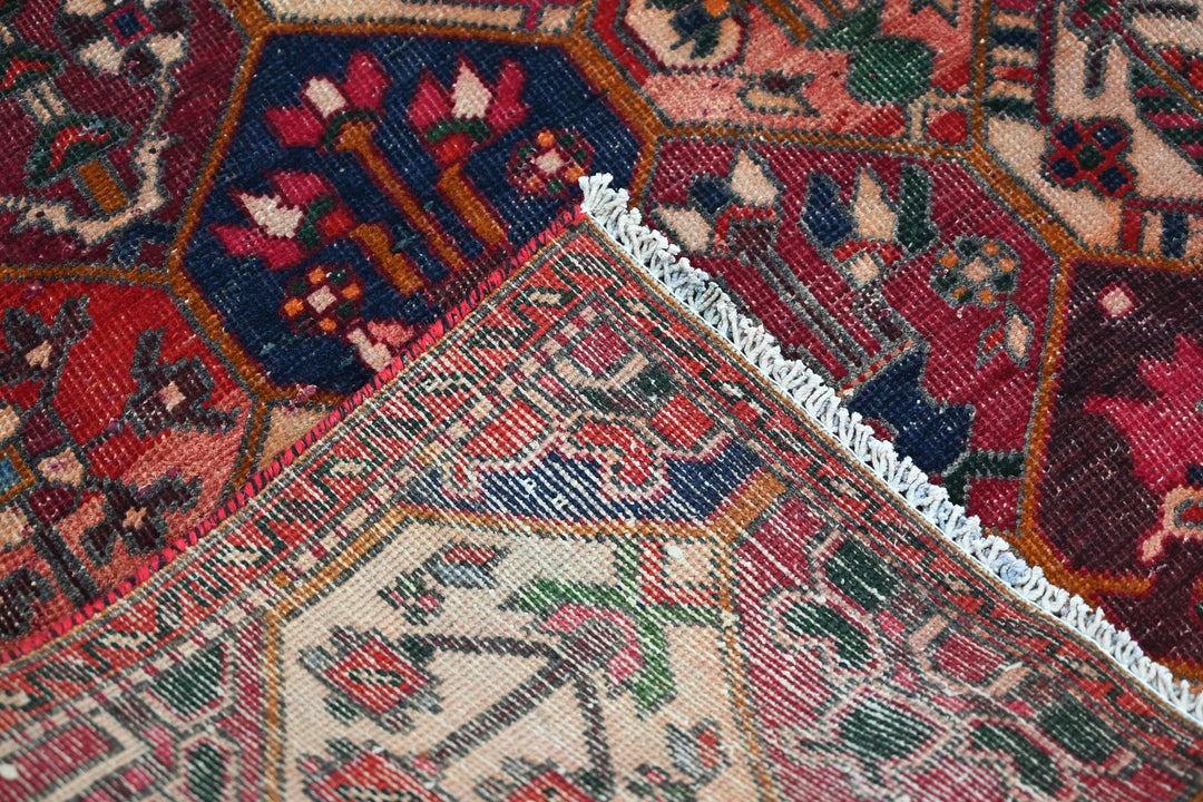 red Medium rug 5' 4" x 8' 10"