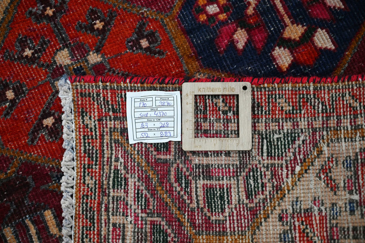 red Medium rug 5' 4" x 8' 10"