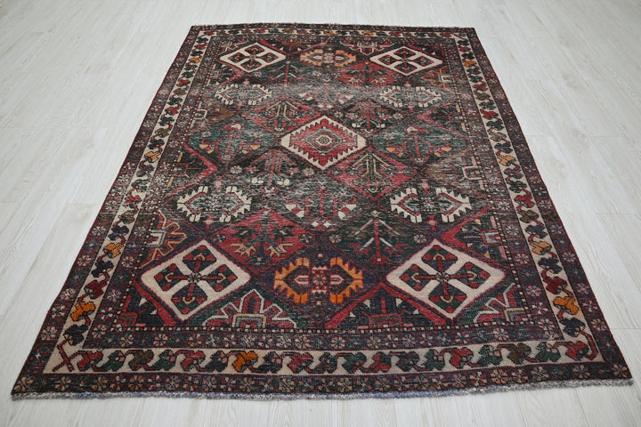 black Medium rug 5' 3" x 7' 0"