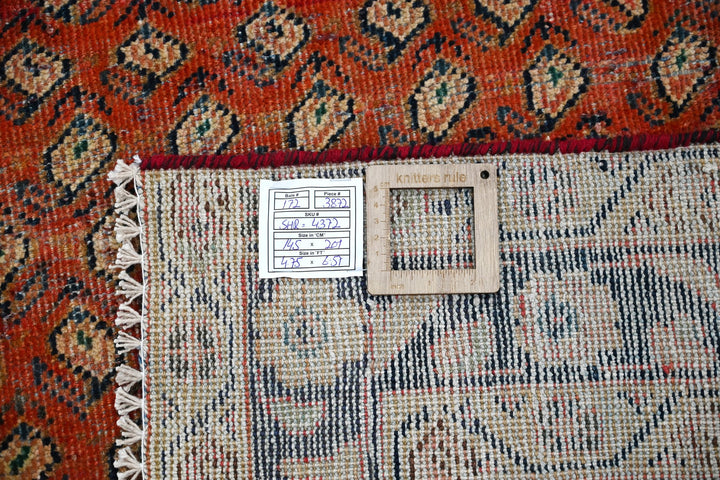 red Medium rug 4' 9" x 6' 7"