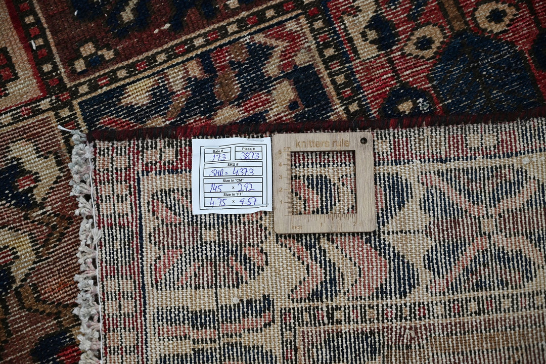 brown Large rug 4' 9" x 9' 7"