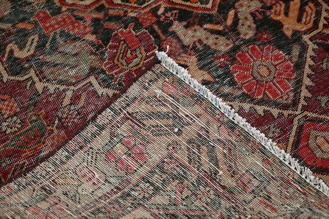 red Medium rug 5' 0" x 8' 4"