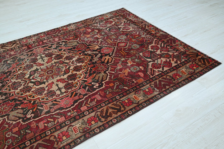 red Medium rug 5' 0" x 8' 4"