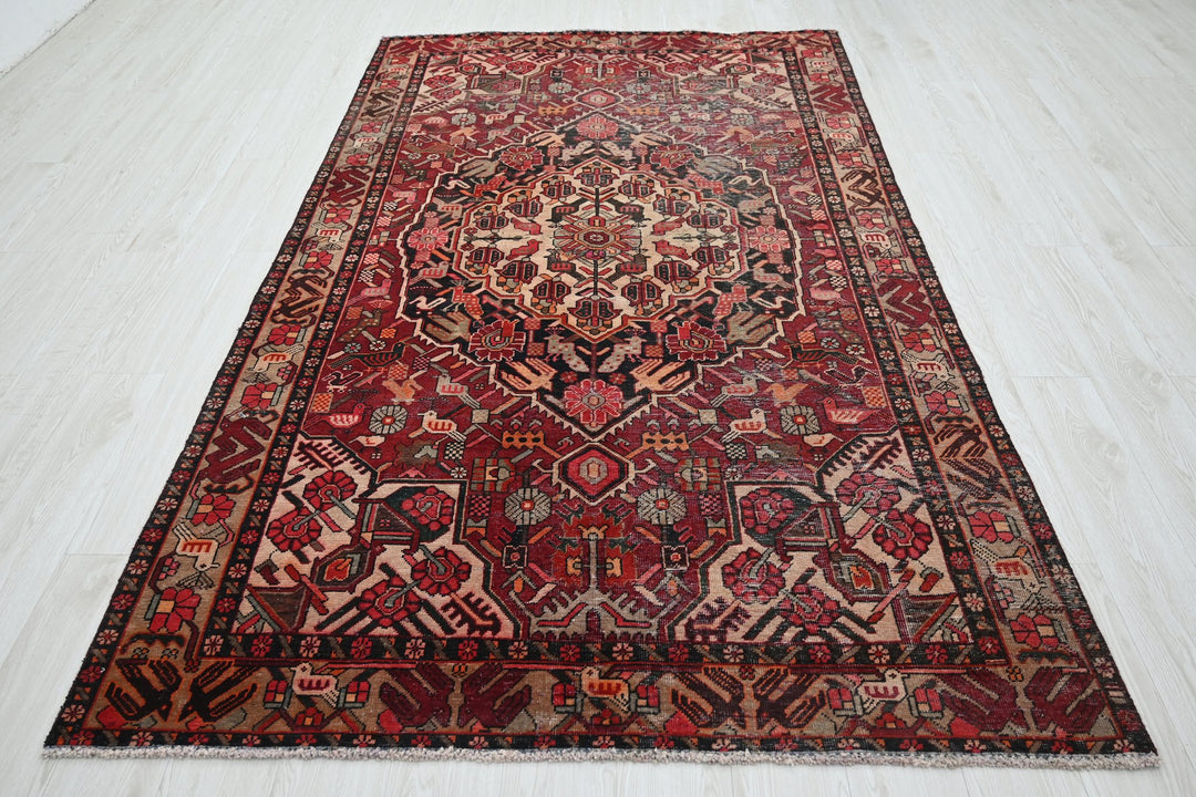 red Medium rug 5' 0" x 8' 4"
