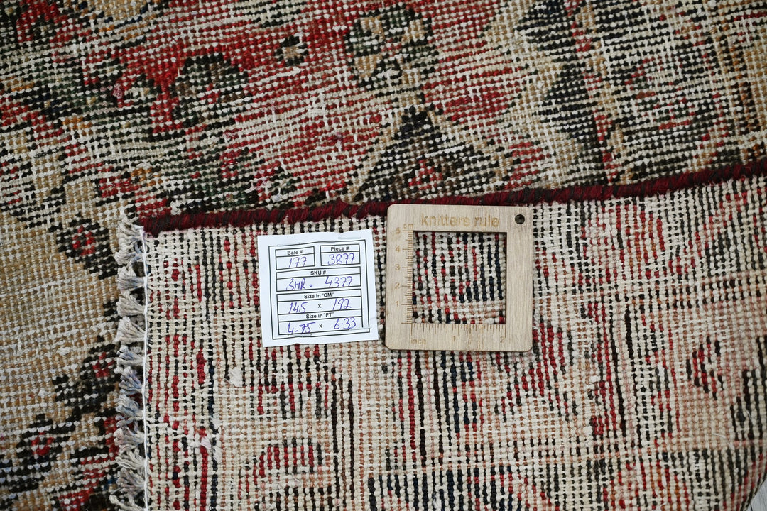 brown Medium rug 4' 9" x 6' 4"