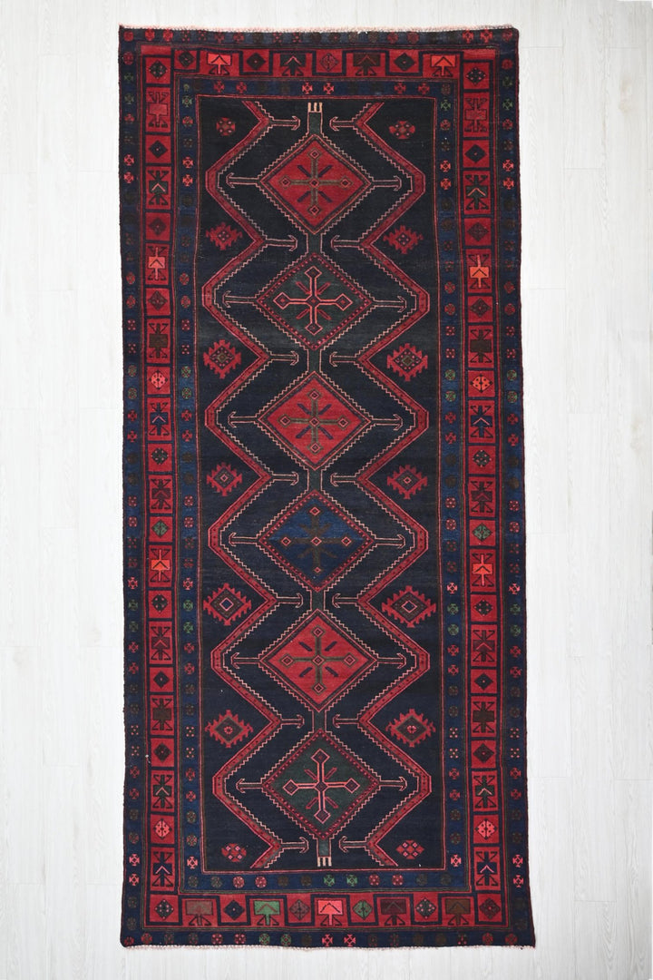 blue Large rug 4' 11" x 11' 4"