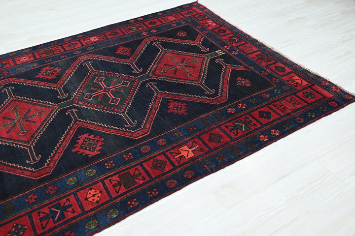blue Large rug 4' 11" x 11' 4"