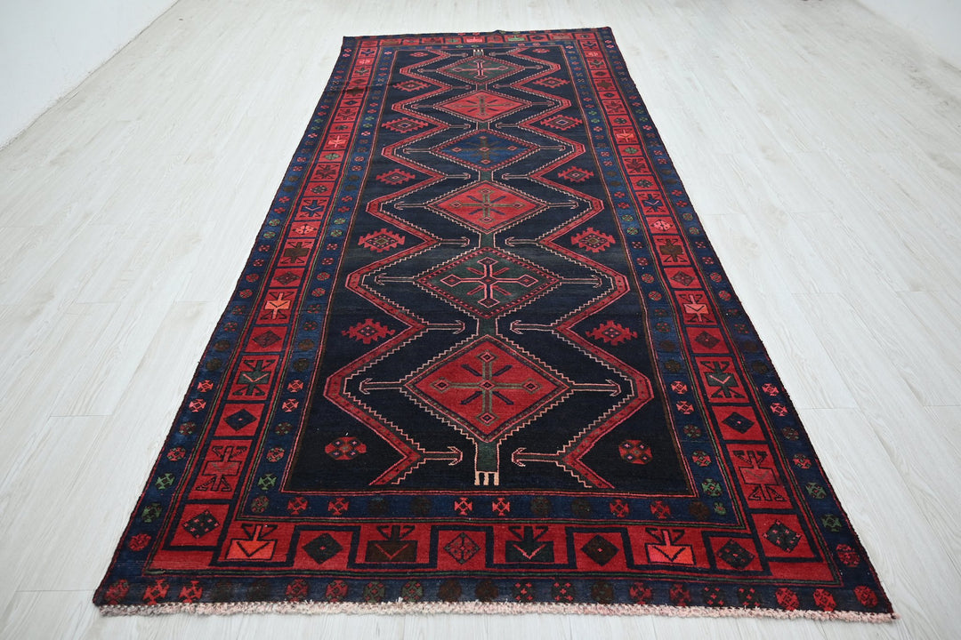 blue Large rug 4' 11" x 11' 4"