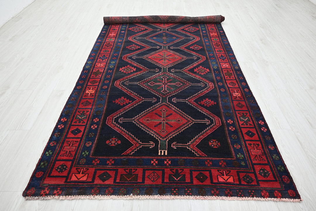 blue Large rug 4' 11" x 11' 4"