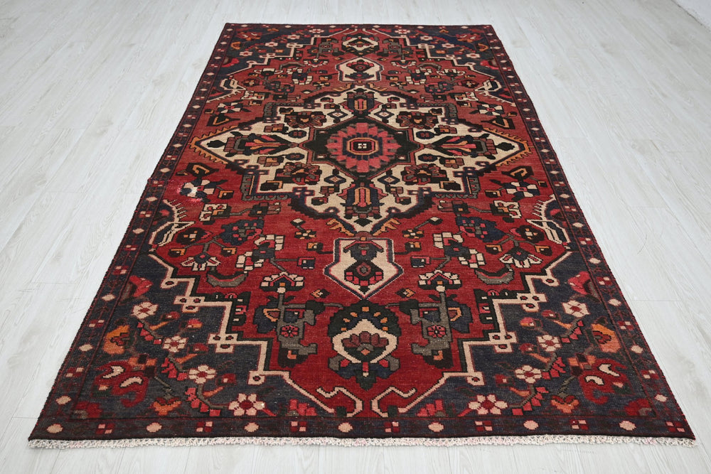 red Medium rug 5' 2" x 8' 6"