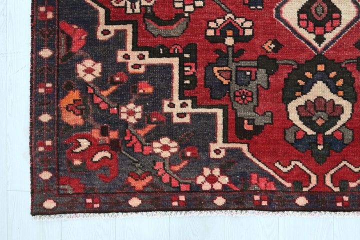 red Medium rug 5' 2" x 8' 6"