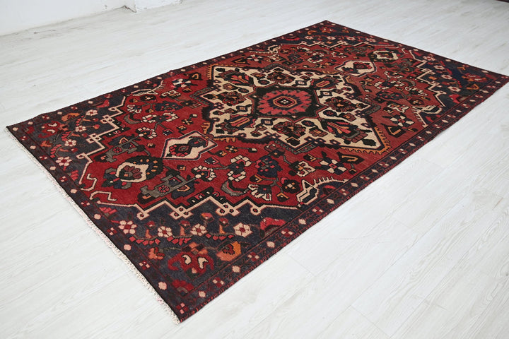 red Medium rug 5' 2" x 8' 6"