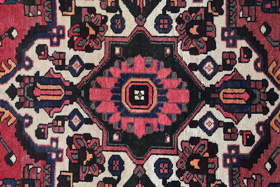 red Medium rug 5' 2" x 8' 6"