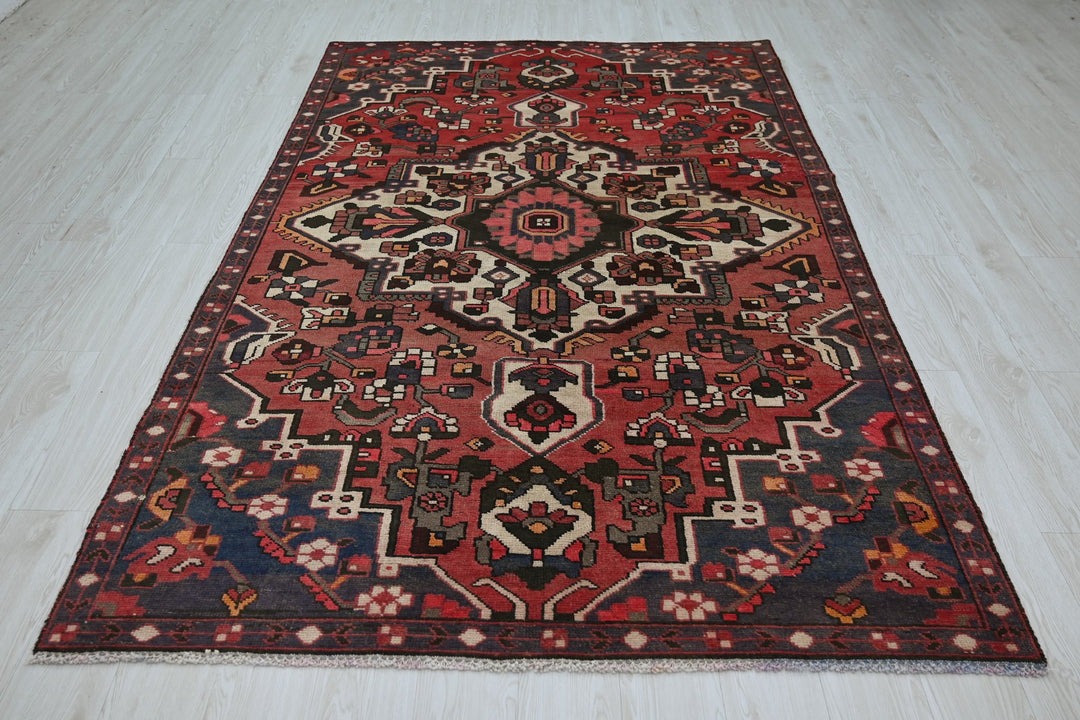 red Medium rug 5' 2" x 8' 6"