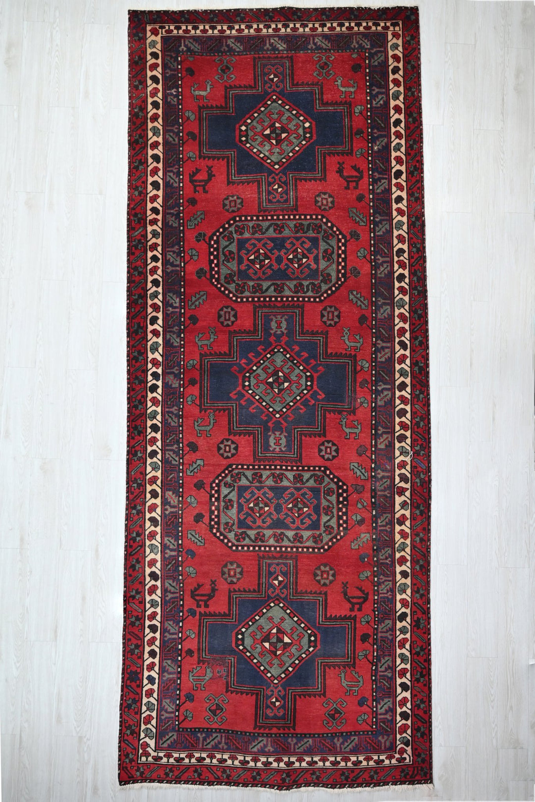 red Runner rug 4' 11" x 13' 1"