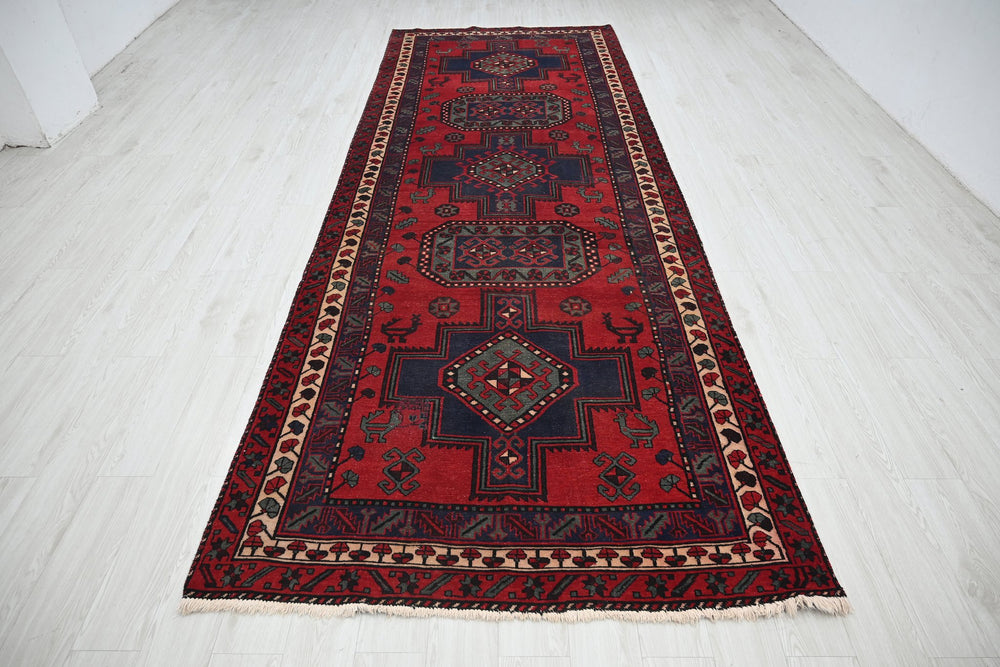 red Runner rug 4' 11" x 13' 1"