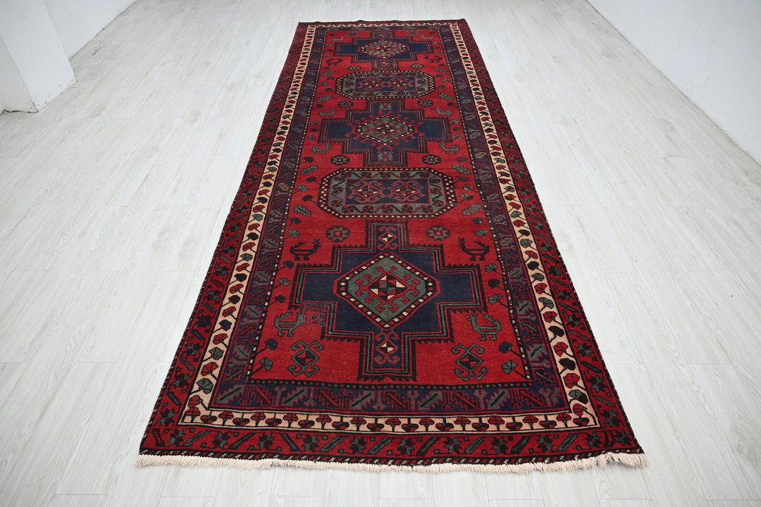red Runner rug 4' 11" x 13' 1"