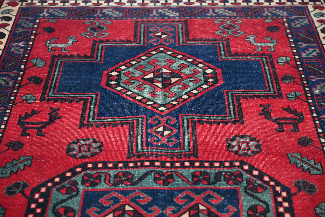 red Runner rug 4' 11" x 13' 1"