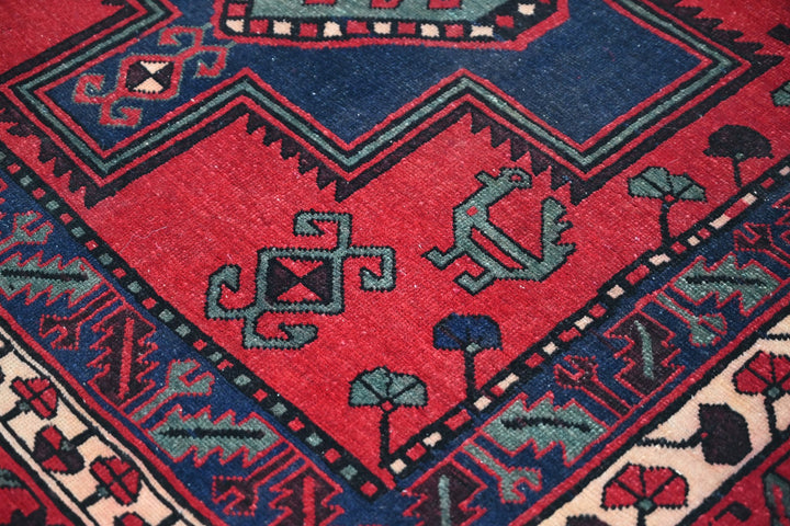 red Runner rug 4' 11" x 13' 1"
