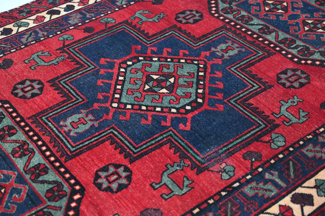 red Runner rug 4' 11" x 13' 1"