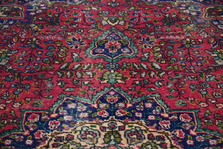 red Medium rug 4' 10" x 7' 9"