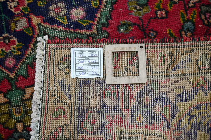red Medium rug 4' 10" x 7' 9"