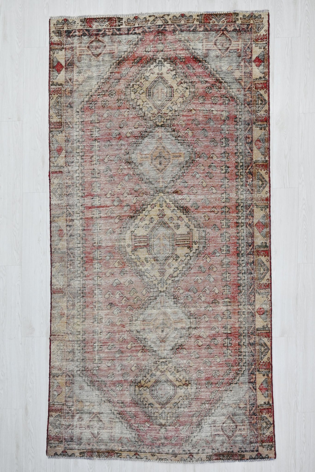 brown Medium rug 4' 5" x 9' 0"