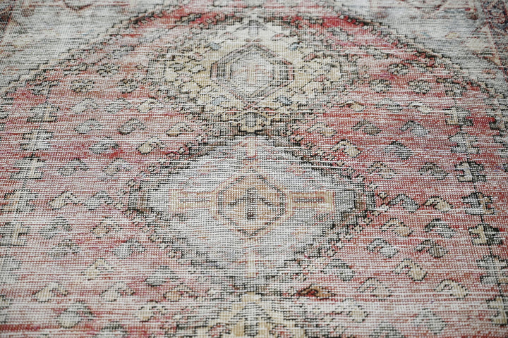 brown Medium rug 4' 5" x 9' 0"