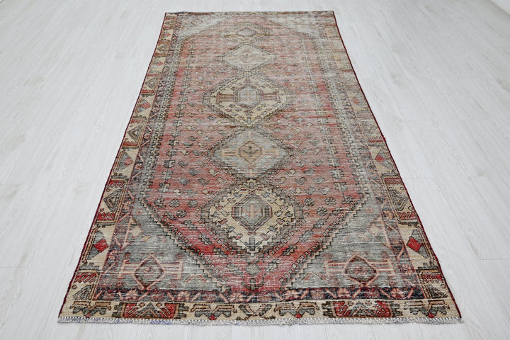 brown Medium rug 4' 5" x 9' 0"