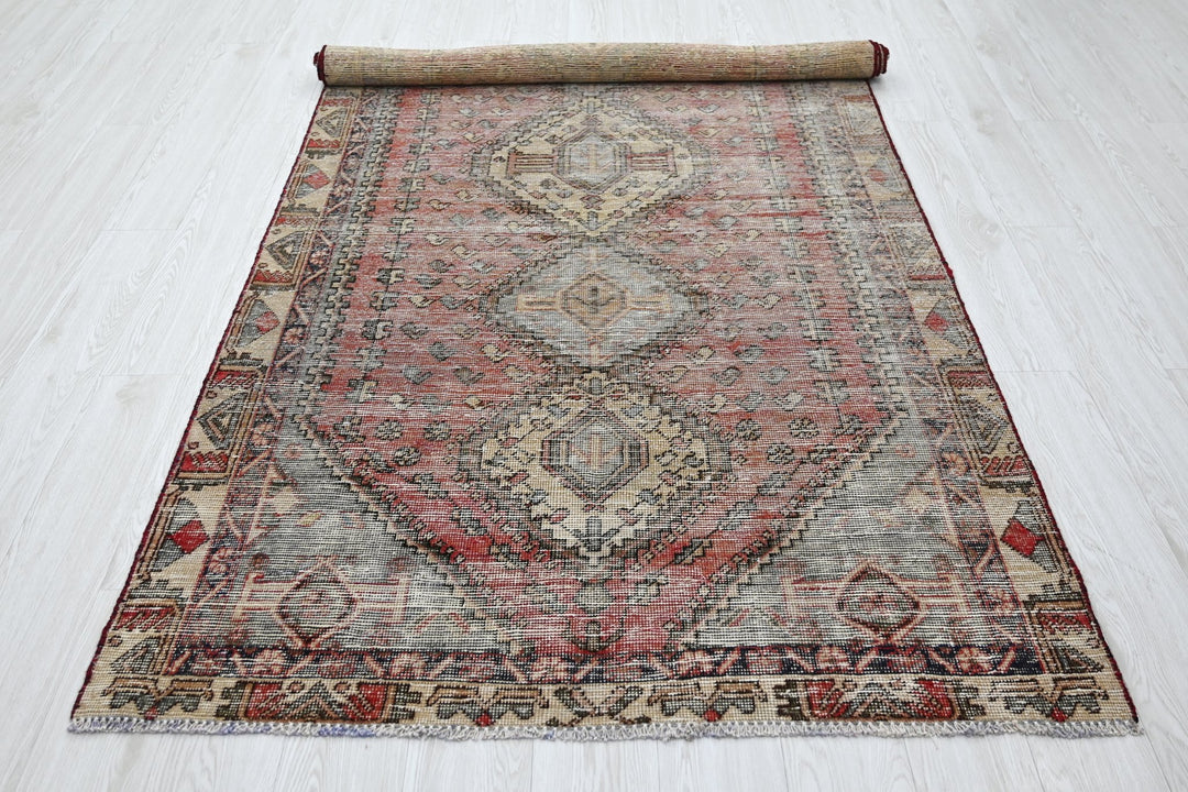 brown Medium rug 4' 5" x 9' 0"