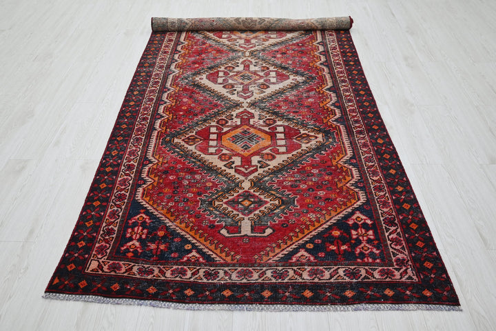 red Runner rug 4' 5" x 9' 6"