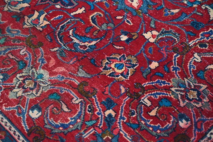 red Medium rug 4' 11" x 8' 10"