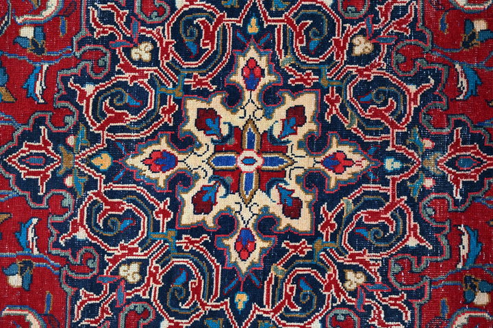 red Medium rug 4' 11" x 8' 10"