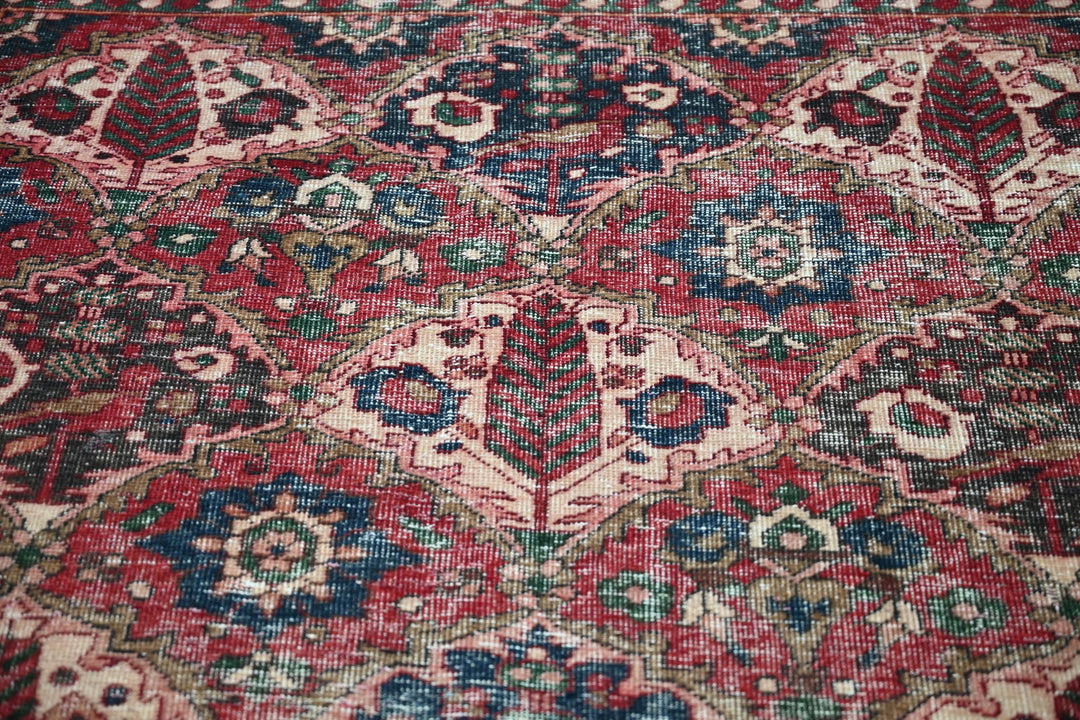 red Large rug 5' 0" x 9' 8"