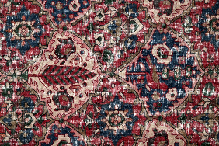 red Large rug 5' 0" x 9' 8"