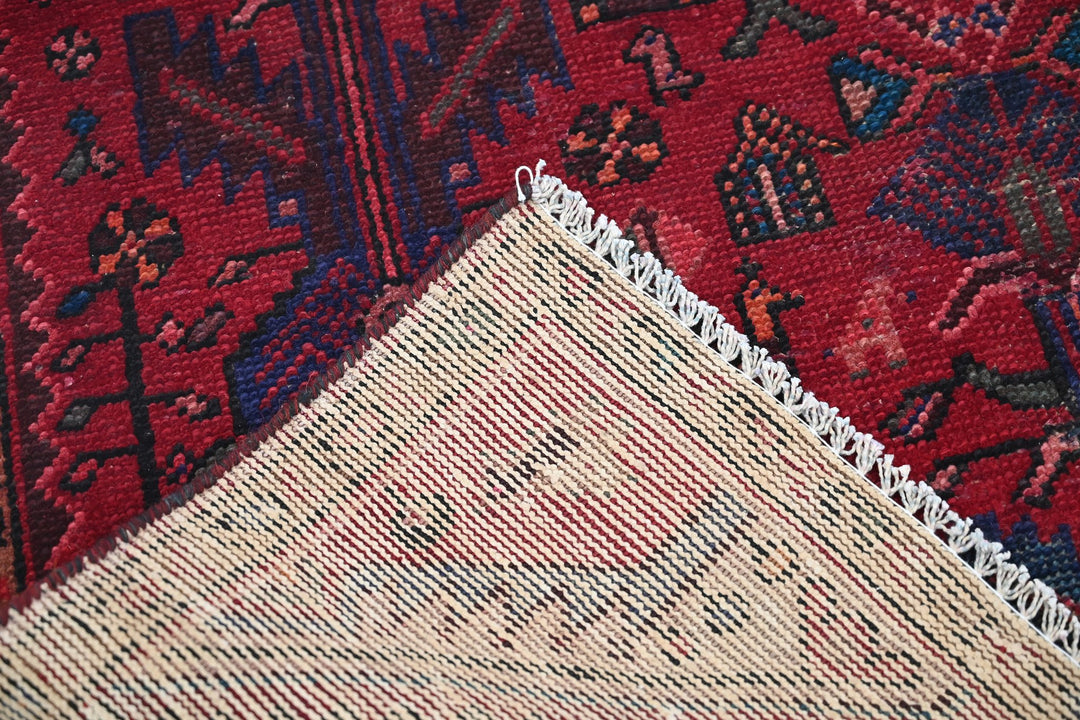 red Medium rug 3' 10" x 8' 8"