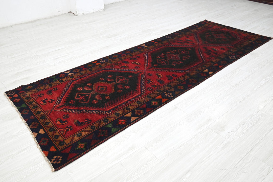 red Runner rug 3' 1" x 9' 2"